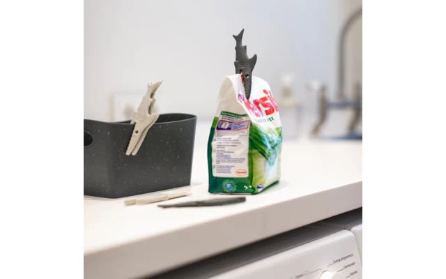 Koziol Sharky Sturmwäscheklammer Desert Sand 20 Tlg. – Bild 2